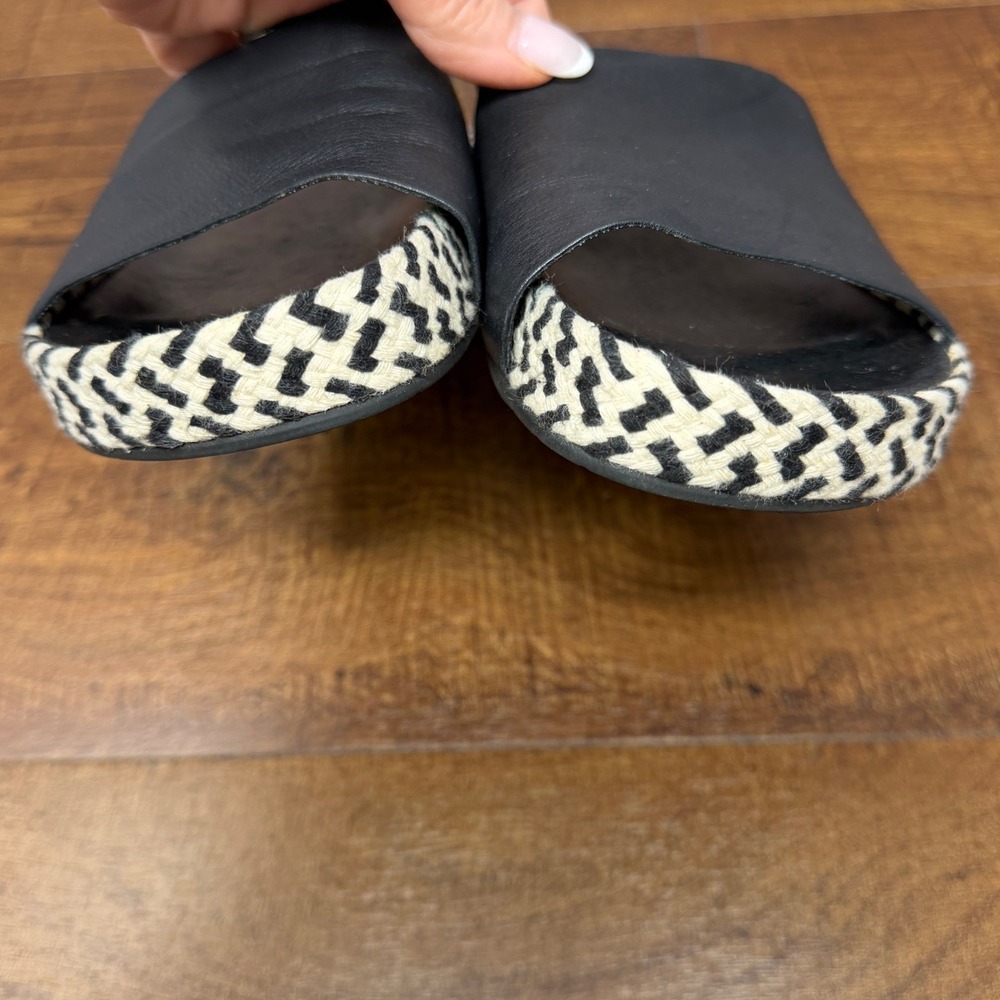 Eileen Fisher Pear Black Leather Chevron Woven Espadrille Slide Sandals 7 - Picture 12 of 15